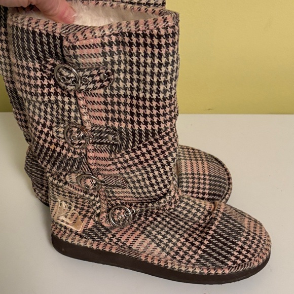 Roxy Pink Plaid Faux Fur Lined Boots Size 6.5 - Picture 1 of 10